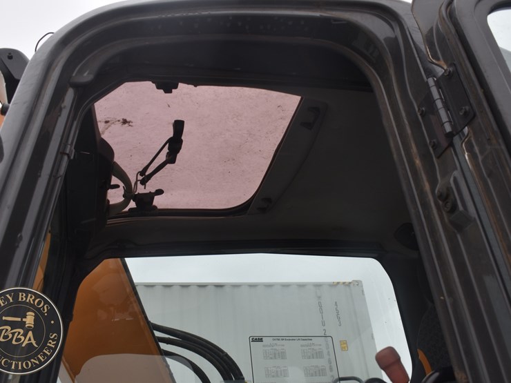 2022-case-cx75csr-image-11