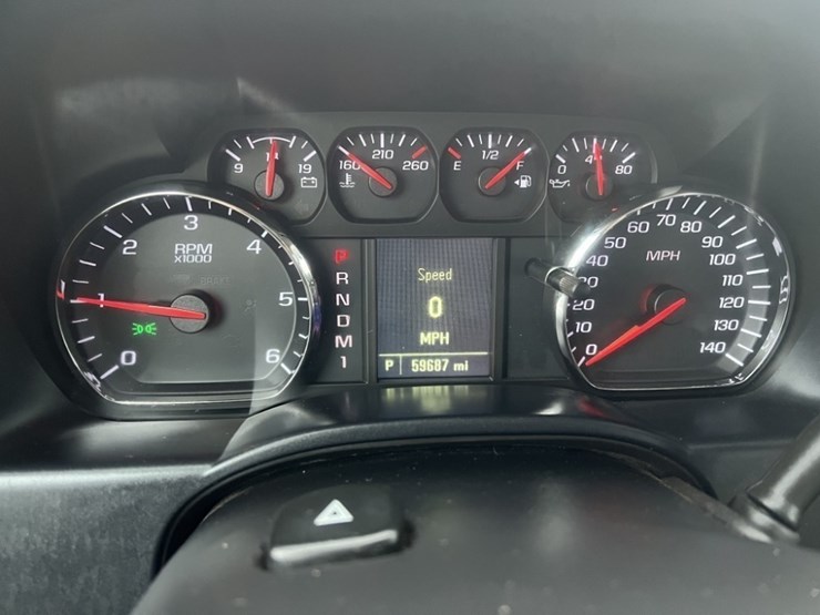 2015-gmc-sierra-crew-cab-4x4-pickup-image-25