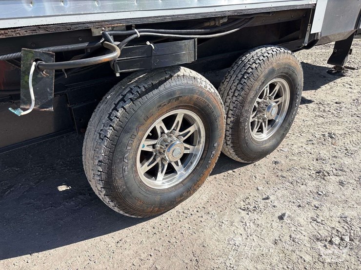 2011-open-range-424rls-42ft.-5th-wheel-t/a-travel-trailer-image-36