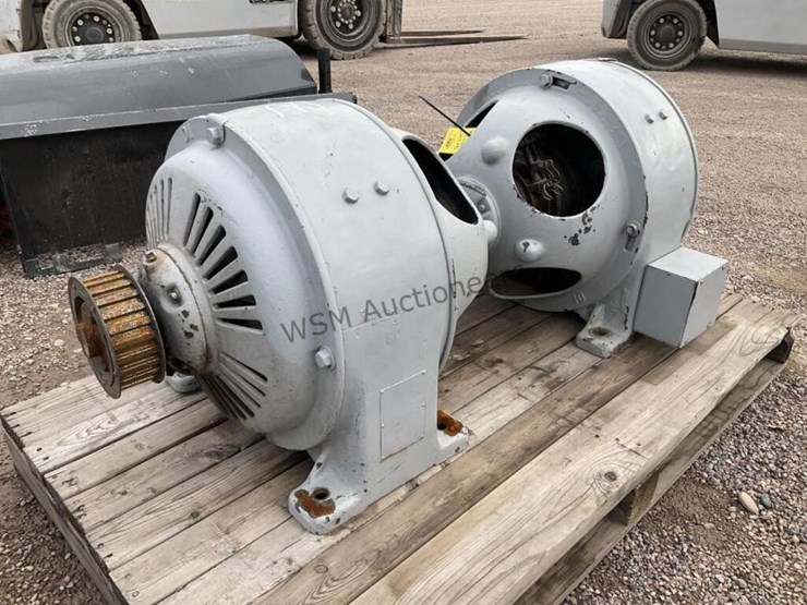 (2)-fairbanks-15kw-belt-drive-generators-image-2