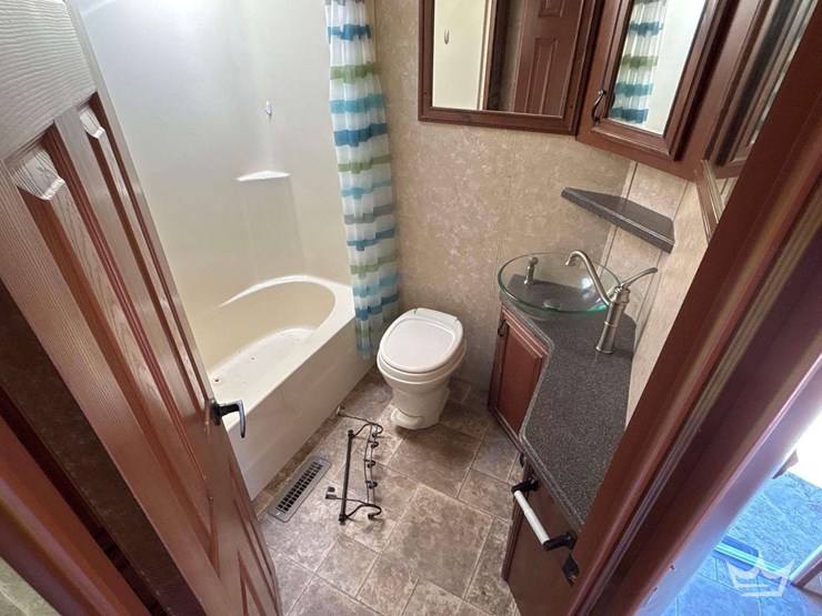 2011-open-range-424rls-42ft.-5th-wheel-t/a-travel-trailer-image-11