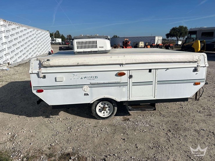 rockwood-freedom-pop-up-camper-image-6