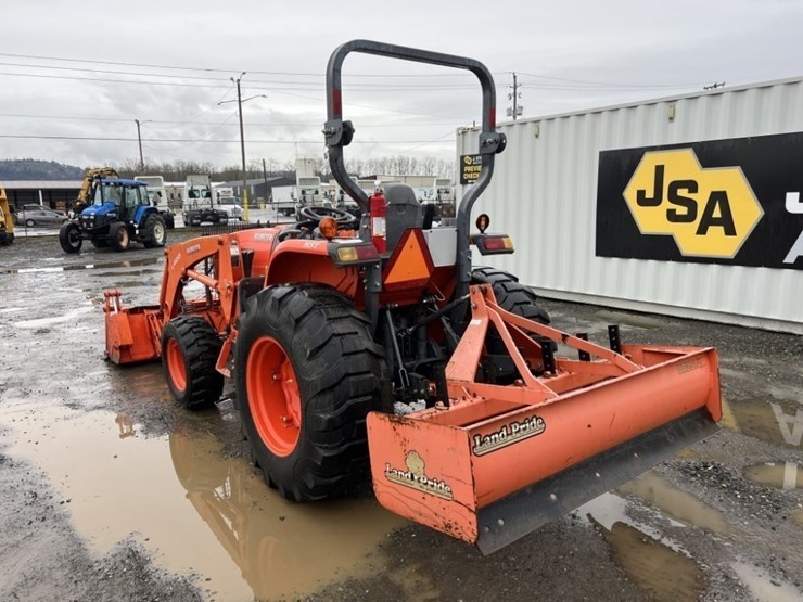 2014-kubota-l5460hst-4wd-compact-utility-tractor-image-6