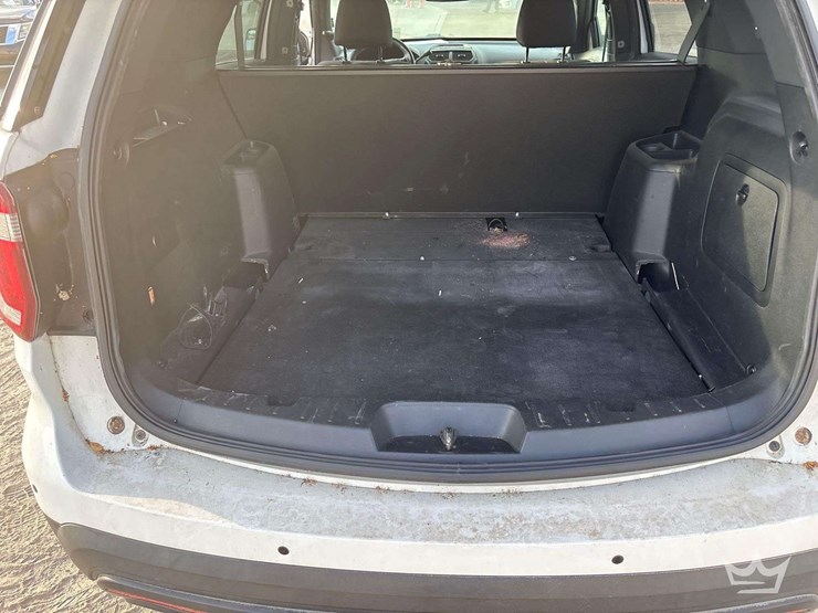 2017-ford-explorer-image-28