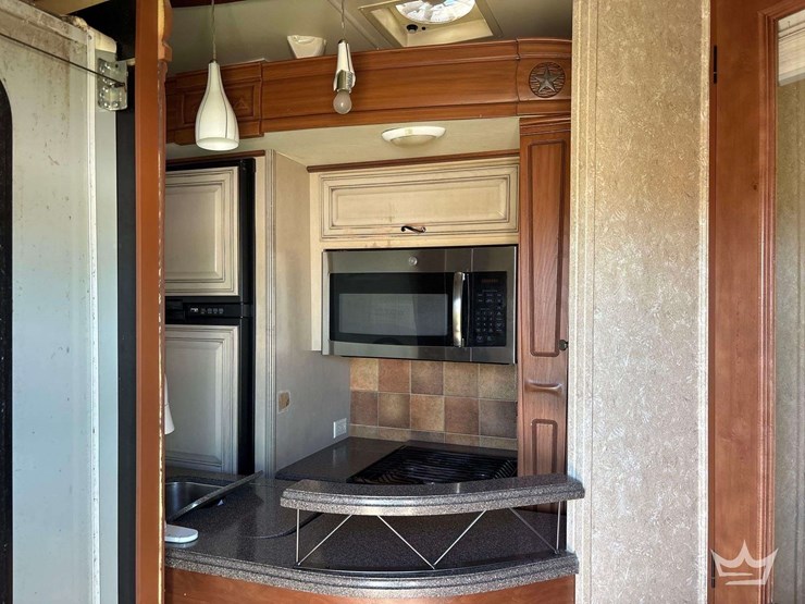 2011-open-range-424rls-42ft.-5th-wheel-t/a-travel-trailer-image-8