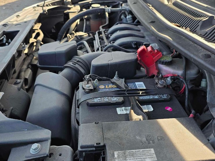 2017-ford-explorer-image-30