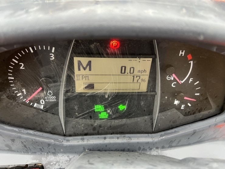 2014-kubota-l5460hst-4wd-compact-utility-tractor-image-37