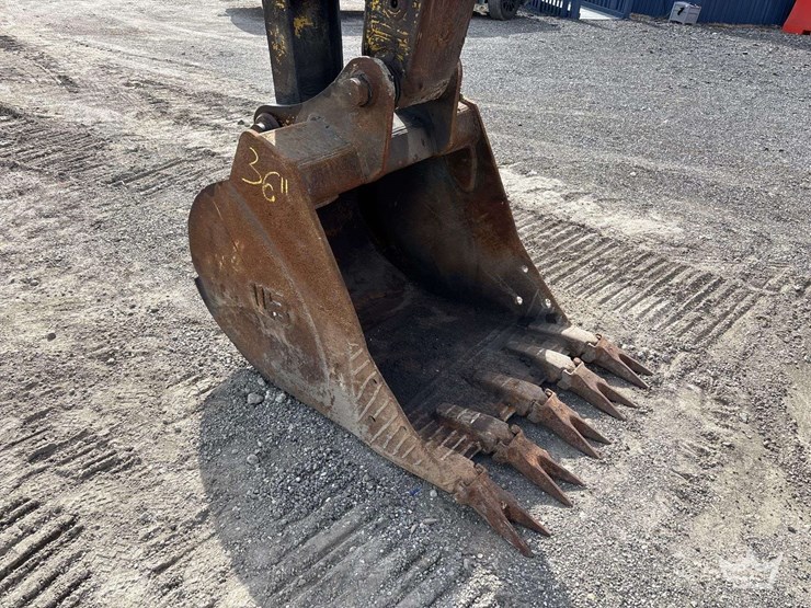 2005-kobelco-135sr-image-16