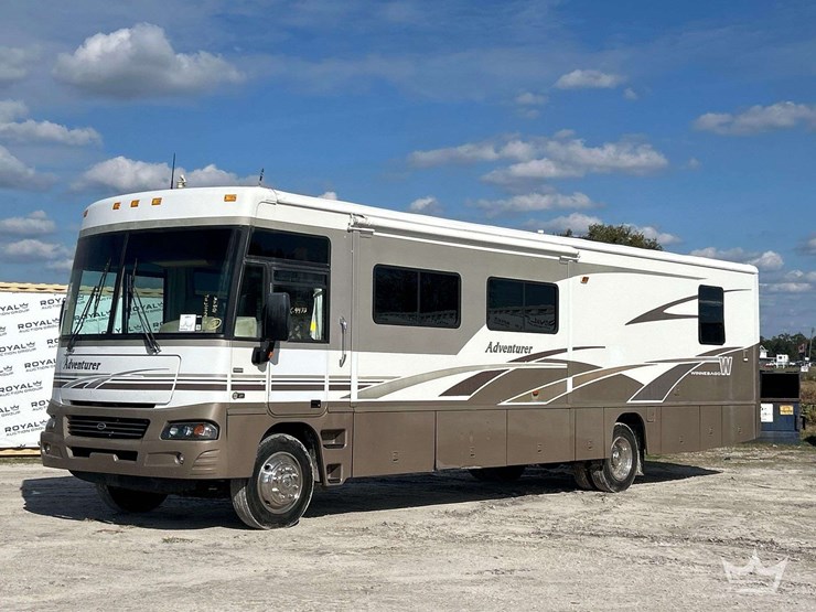 2004-winnebago-adventurer-38g-38ft.-class-a-motorhome-image-1