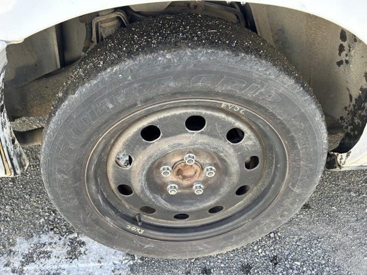 2009-ford-crown-victoria-sedan-image-27