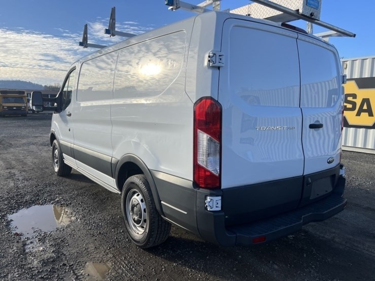 2016-ford-transit-image-6