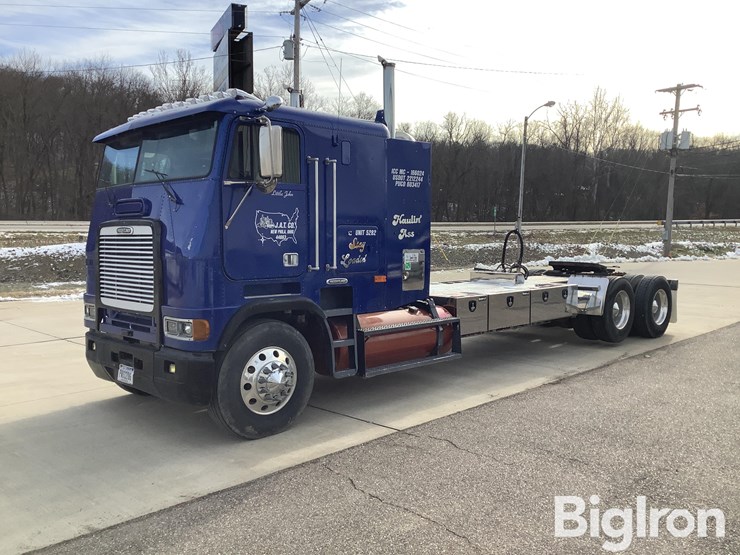 1997-freightliner-flb42st-t/a-cabover-truck-tractor-image-1