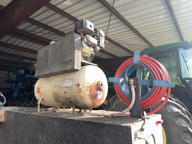 2004,-f-350-xl-service-truck,-8-ft,-diesel-6.0,-title-in-hand;-located-at-7241-roxbury-rd,-charles-city,-va,-please-call-804.837.9940-or-804.651.4404-with-questions-image-36