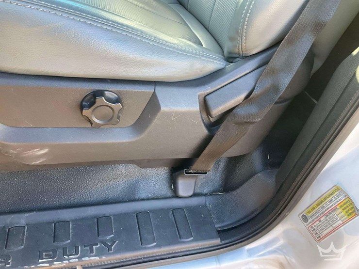 2012-ford-f-250-pickup-truck-image-18