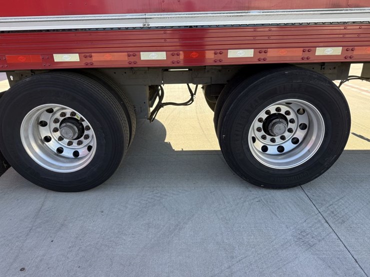 2016-utility-van-image-5