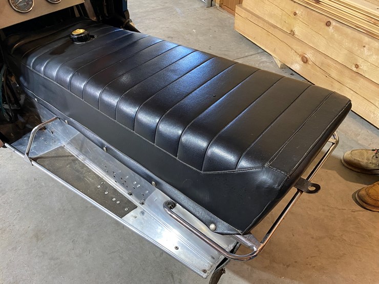 #3785-•-1972-speedway-650-snowmobile-image-20