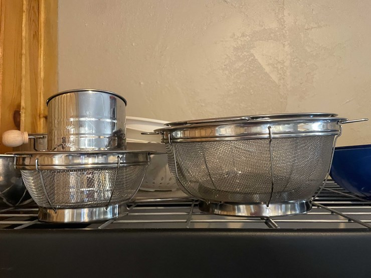 #6347-•-measuring-cups-and-bowls-image-11