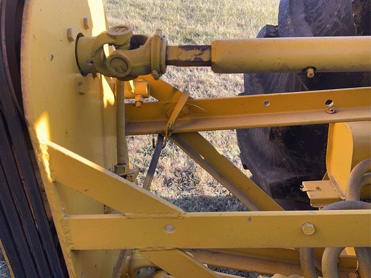 john-deere-840-image-49