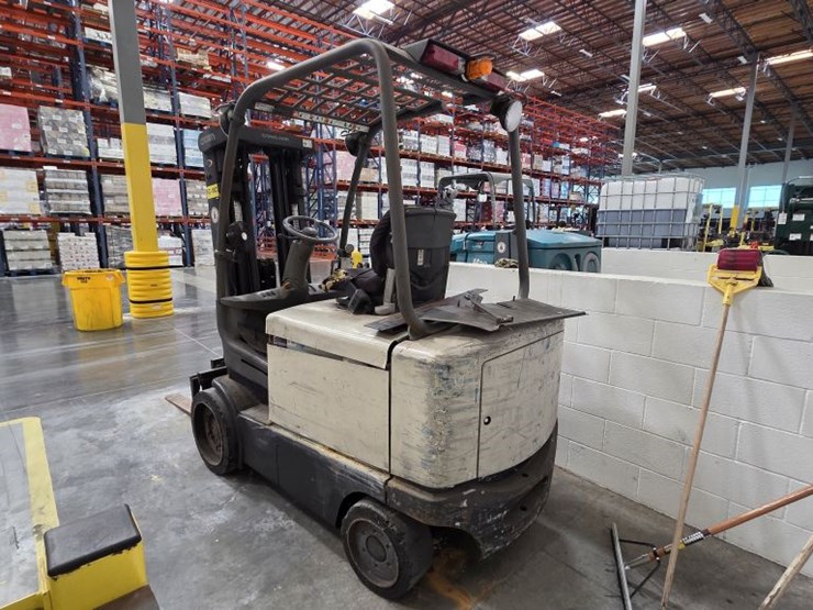 2006-crown-fc4020-55-image-2