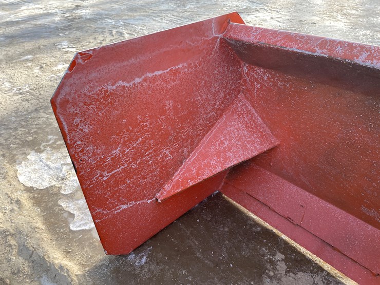 #2028-•-new-kc-mini-36"-snow-pusher-image-9