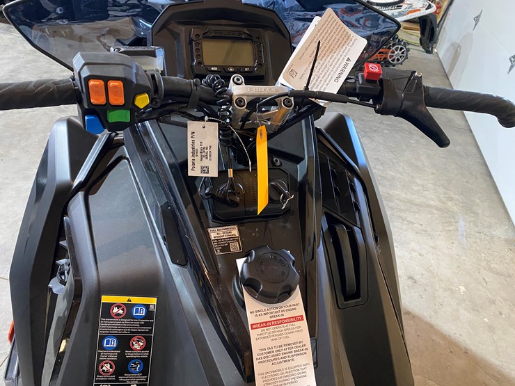 #3797-•-new-2023-polaris-indy-600-cross-country-matryx-snowmobile-image-23