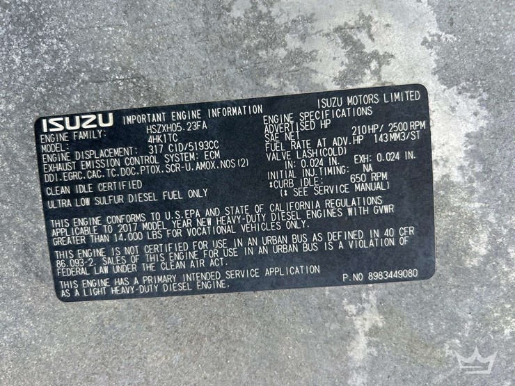 2018-isuzu-npr-image-9