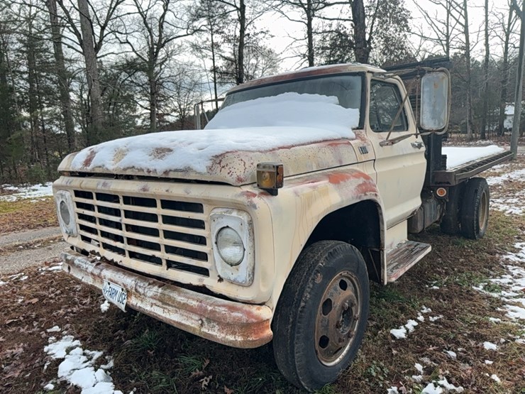 1977-ford-600-image-5