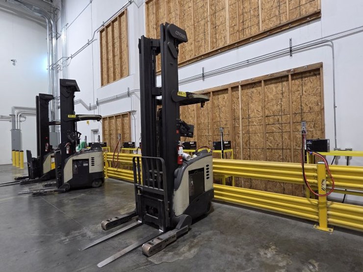 1999-crown-rr5020-45-image-1