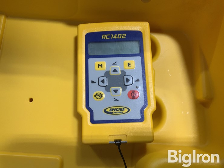 spectra-precision-gl1425c-laser-level-&-safety-equipment-image-14