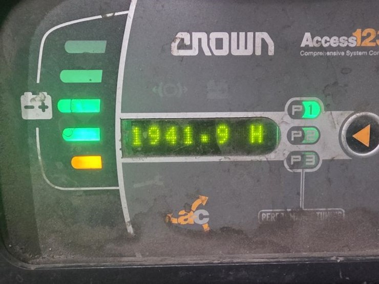 2016-crown-pe4500-60-image-3