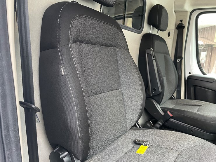 2022-dodge-1500-image-46