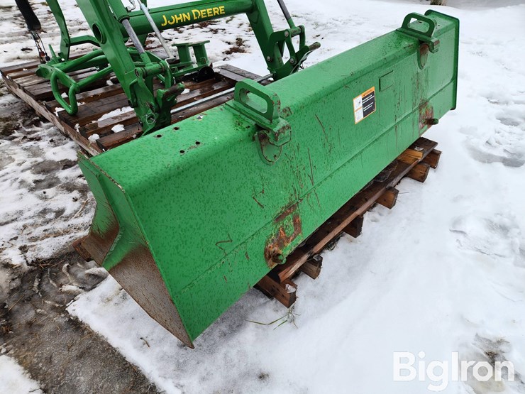 2024-john-deere-440r-image-11