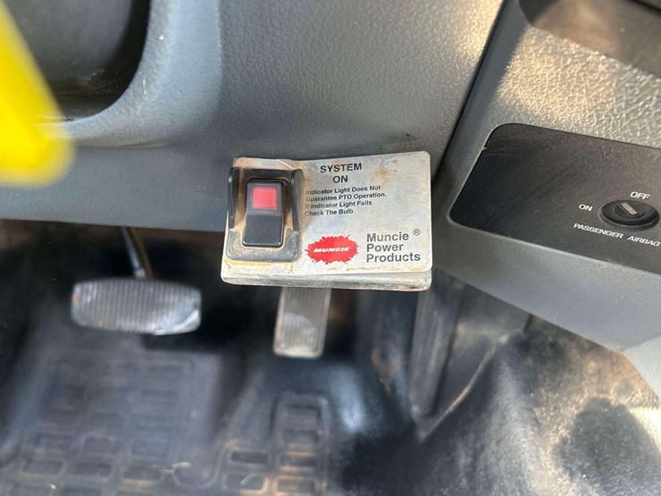 2016-utility-flatbed-image-18