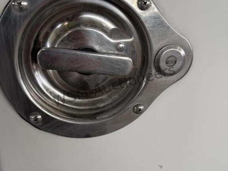 2012-chevrolet-silverado-1500-image-12