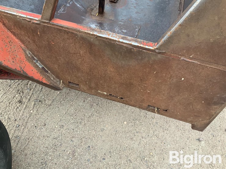 cattle-man’s-choice-bale-feeder-wagon-image-11