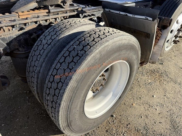 2017-international-prostar-image-9