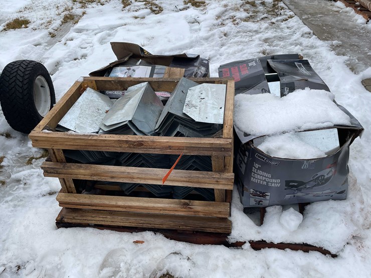 #3542-•-pallet-of-bucket-covers-image-2