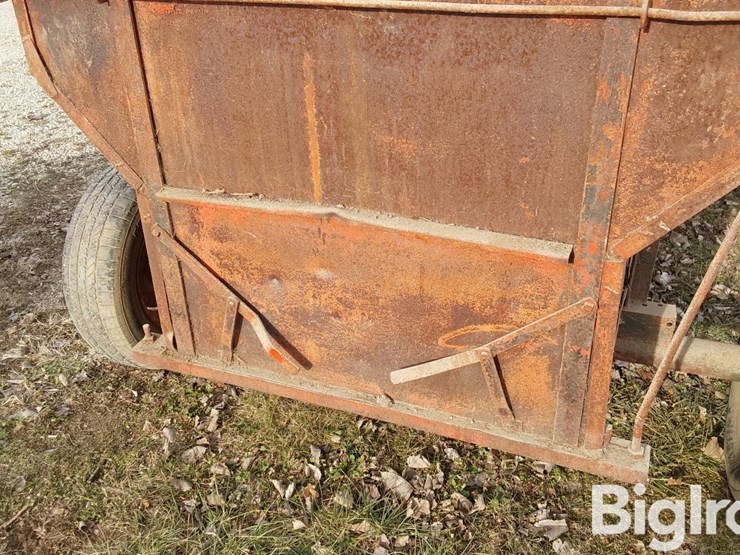 david-bradley-10'-flare-box-wagon-image-11