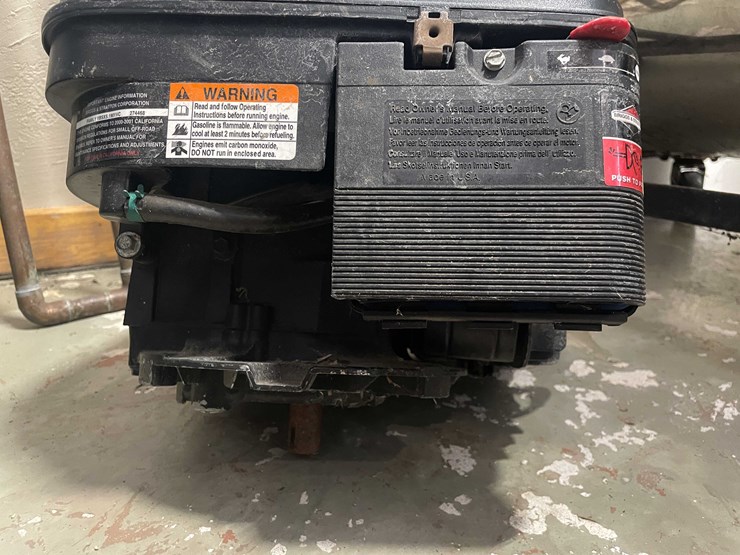 #6368-•-briggs-&-stratton-vertical-shaft-image-6