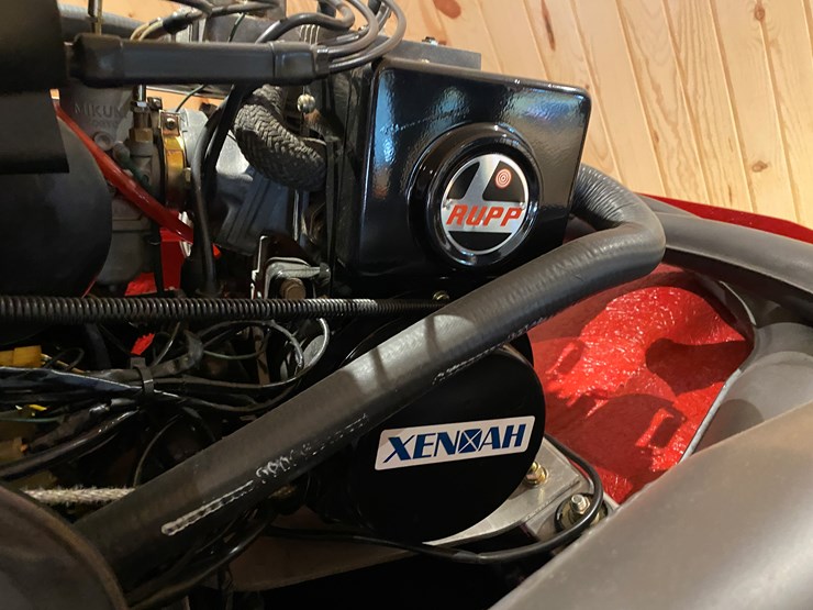 #3776-•-1976-rupp-magnum-440-snowmobile-image-25