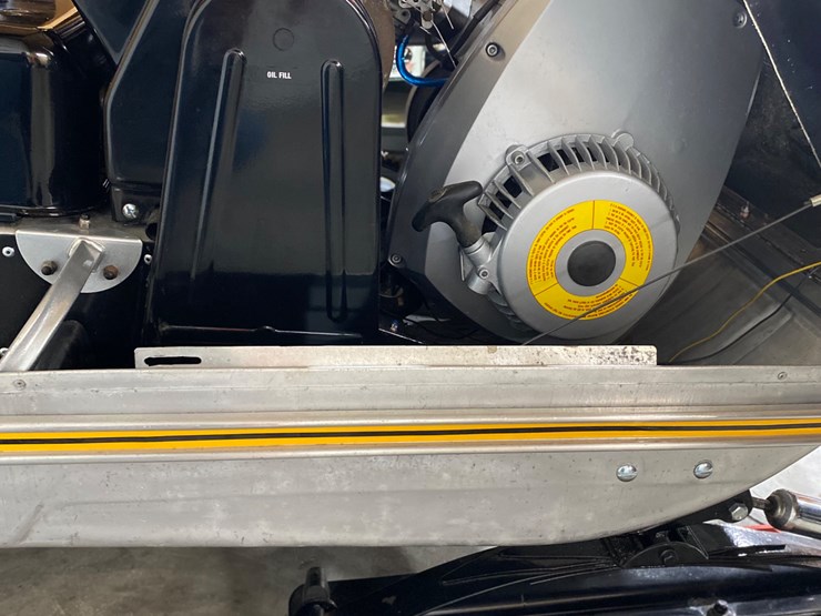 #3800-•-1970-arctic-cat-puma-634-replica-snowmobile-image-9