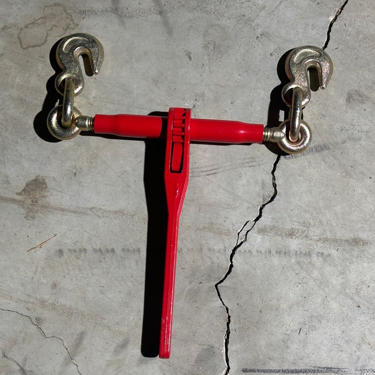 #1076 • 3/8-1/2 Rachet Binder