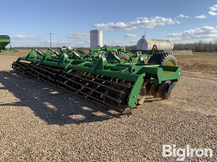 2021-john-deere-2680h-image-5