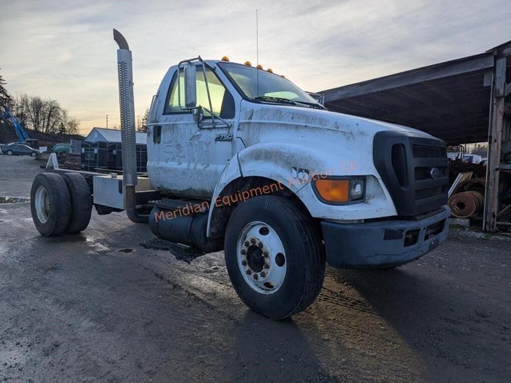 ford-f750-image-3