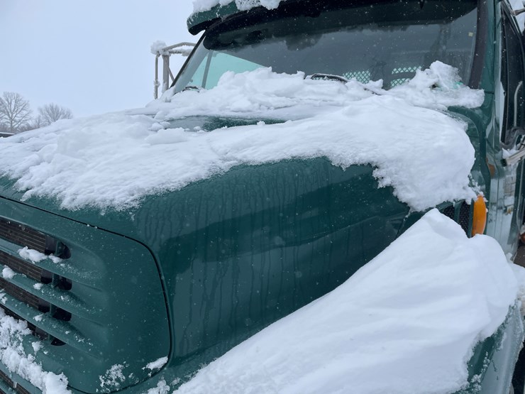 #400-•-2006-sterling-straight-truck-(has-wi-title)-image-15