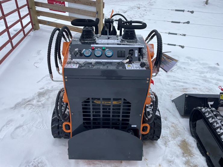 #305-•-new-landhonor-mini-skid-steer-loader-image-6