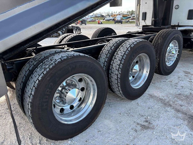 2019-kenworth-t880-image-53
