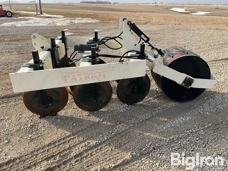 patriot-pivot-track-closer-image-8