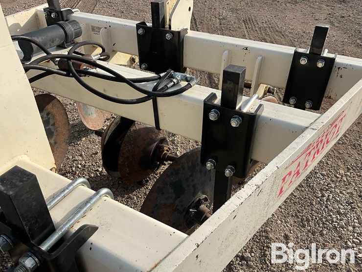 patriot-pivot-track-closer-image-19