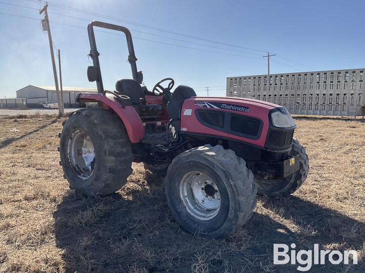 2015-mahindra-3550-pst-image-3